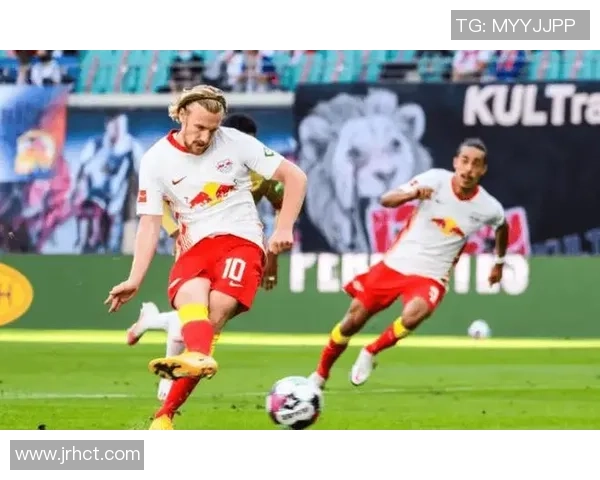 德国杯激战拜仁慕尼黑迎战霍芬海姆争夺晋级名额的关键对决