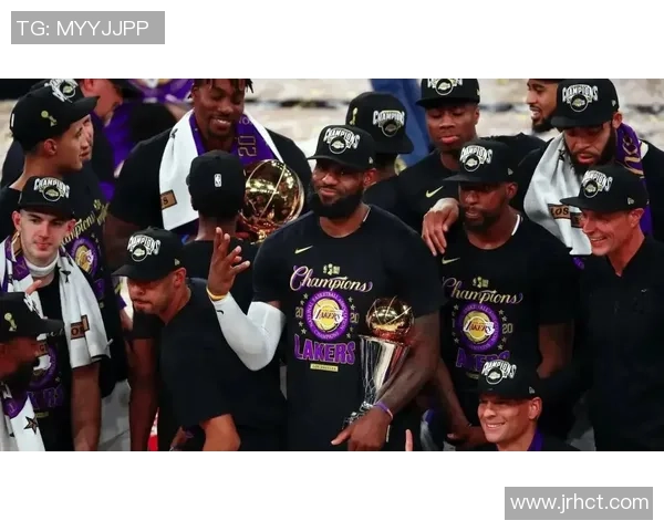 2020年10月3日湖人与热火的精彩对决视频直播回顾与分析